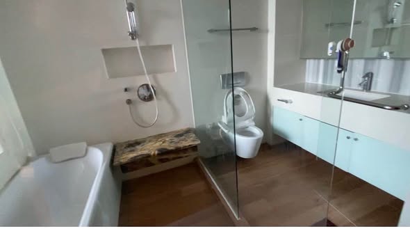 room interior and bathroom of AEQUA Residence Sukhumvit 49 dad no3