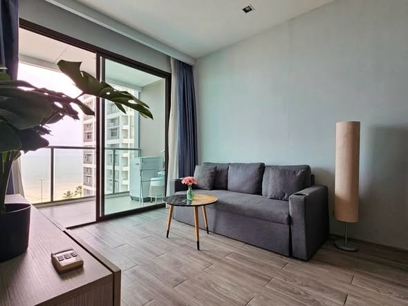 living room of AERAS Beachfront Condominium Jomtien Pattaya