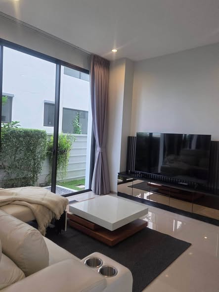 bedroom and living room of AERIE ศรีนครินทร์ กรุงเทพกรีฑา