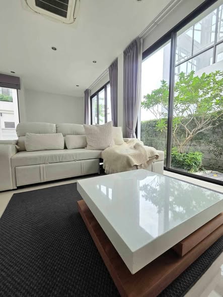 living room and room interior of AERIE ศรีนครินทร์ กรุงเทพกรีฑา