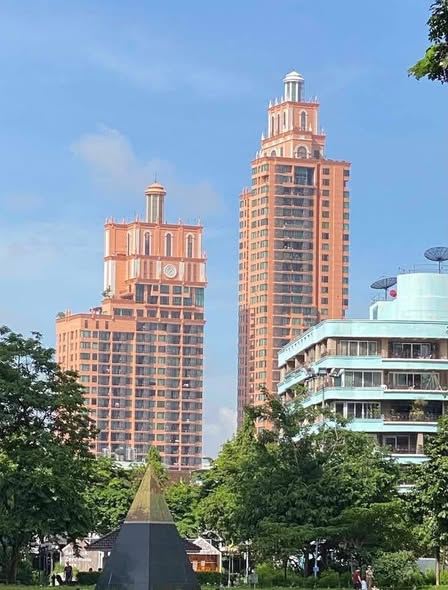 Aguston Sukhumvit 22
