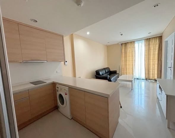 Aguston Sukhumvit 22