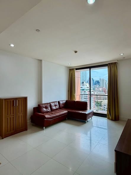 Aguston Sukhumvit 22
