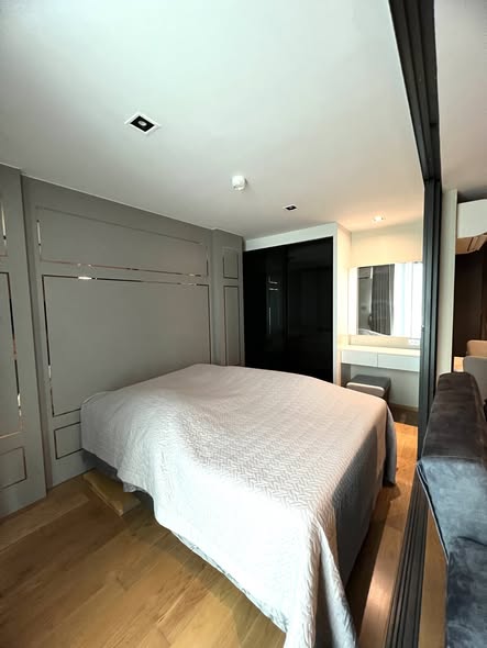 bedroom of Altitude Define
