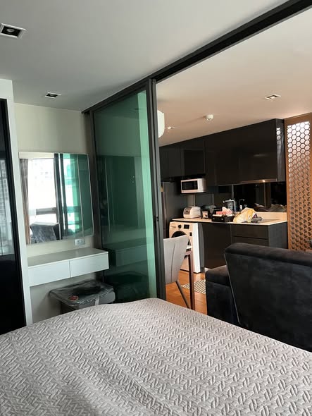 bedroom and room interior of Altitude Define