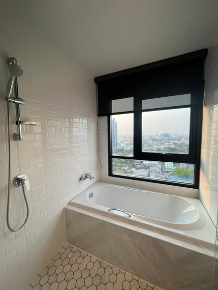 Altitude Unicorn Sathorn