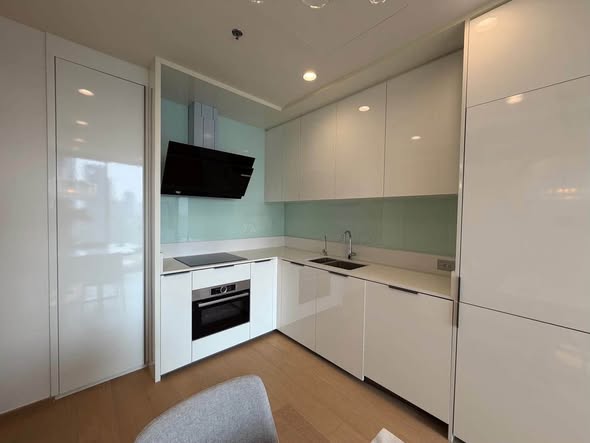 room interior and kitchen of ANIL Sathorn 12