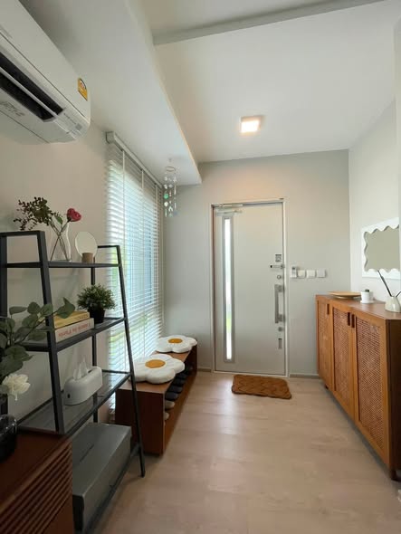 room interior and bathroom of Anya’s Place