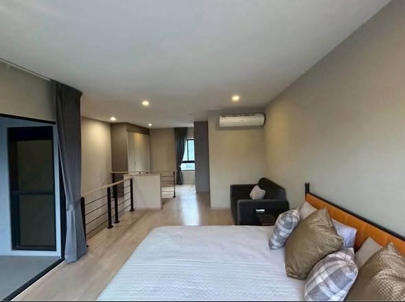 bedroom and room interior of Arden Phatthanakan