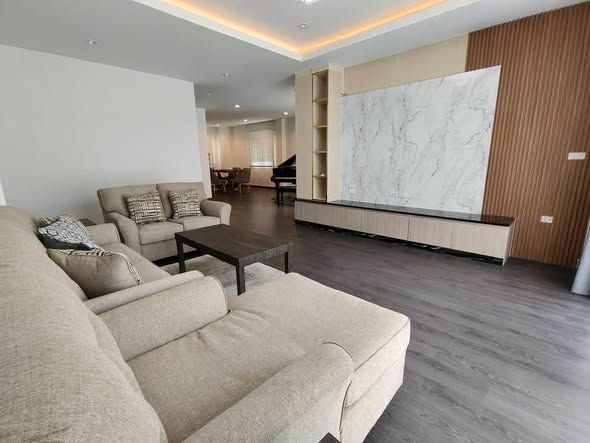 living room of Arna Ekamai
