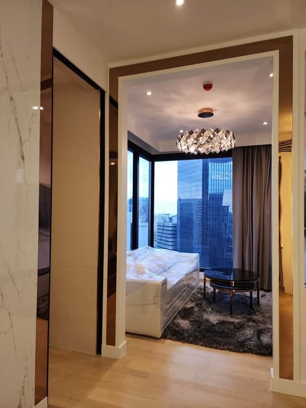 bedroom and room interior of ASHTON Asoke – Rama 9