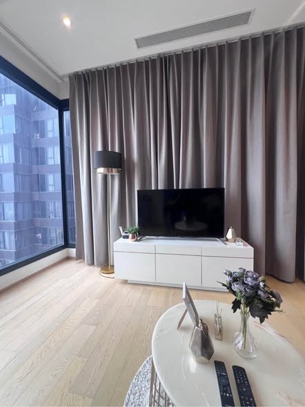 living room and bedroom of ASHTON Asoke – Rama 9