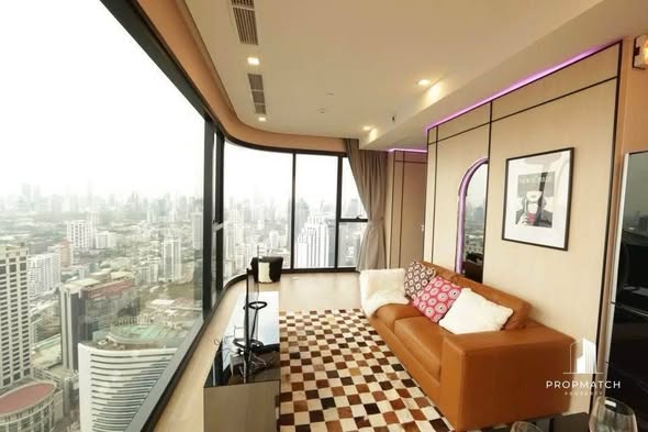 bedroom of Ashton Asoke