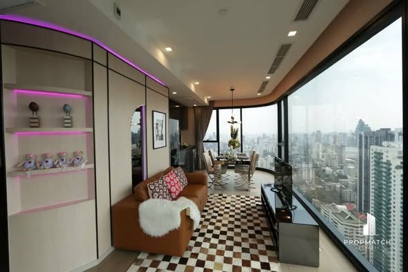 bedroom and living room of Ashton Asoke