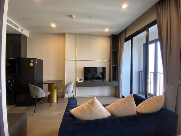 bedroom and living room of Ashton Asoke