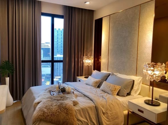bedroom of Ashton Chula-Silom
