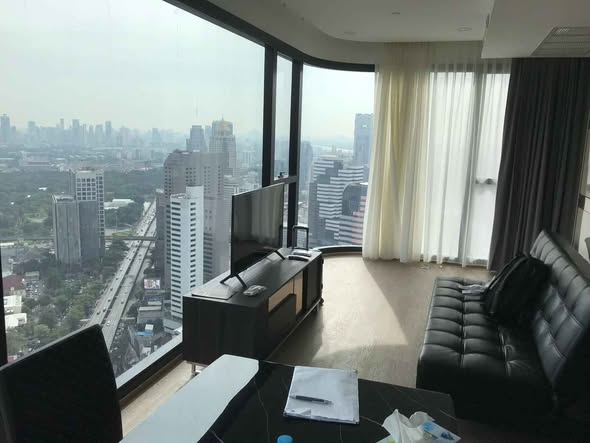 bedroom of Ashton Chula-Silom