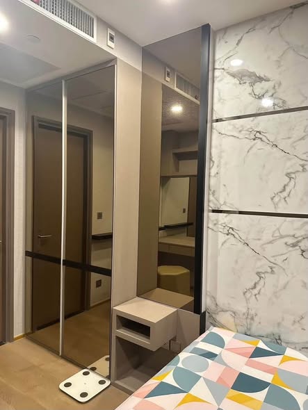 room interior and bathroom of Ashton Chula-Silom