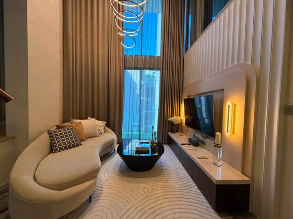 bedroom and living room of Ashton Residence 41