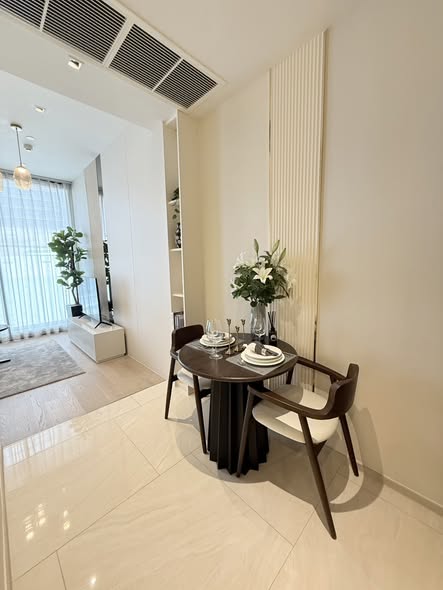 bathroom of Ashton Silom