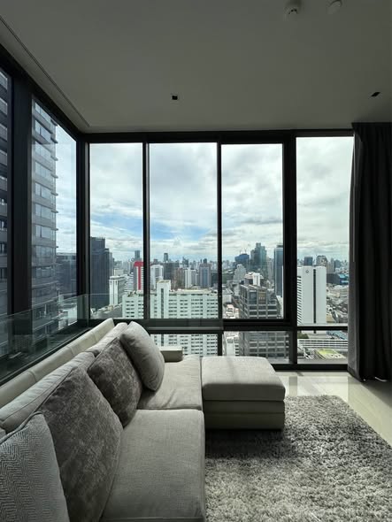 living room of Ashton Silom