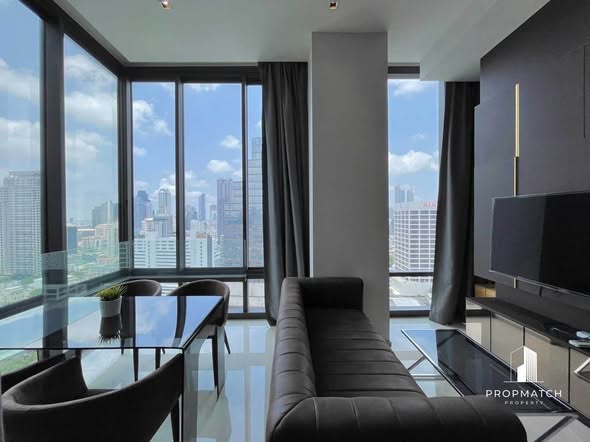 living room of Ashton Silom
