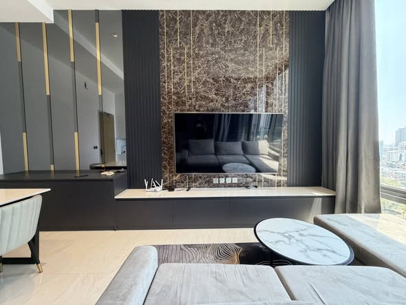 living room of Ashton Silom