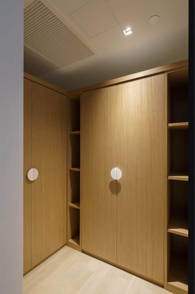 room interior of Ashton Silom