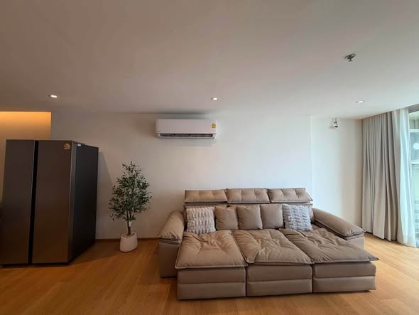 living room and bedroom of Asoke Place