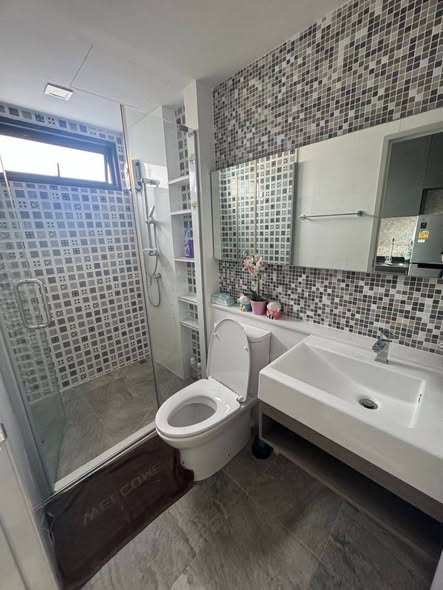 bathroom of Aspen Condo Lasalle