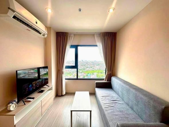 living room of แอสปาย เอราวัณ ไพร์ม Aspire Erawan Prime
