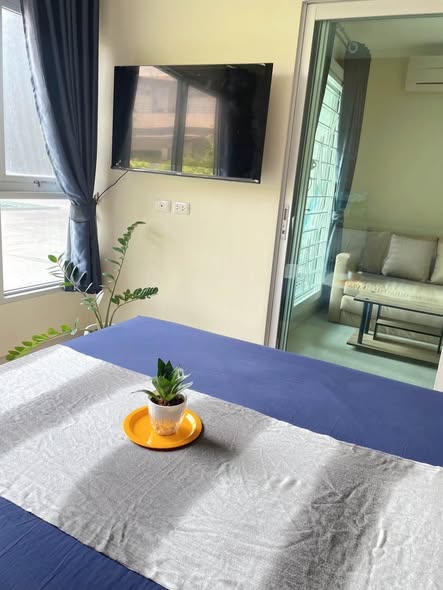 bedroom and room interior of Aspire Ngamwongwan