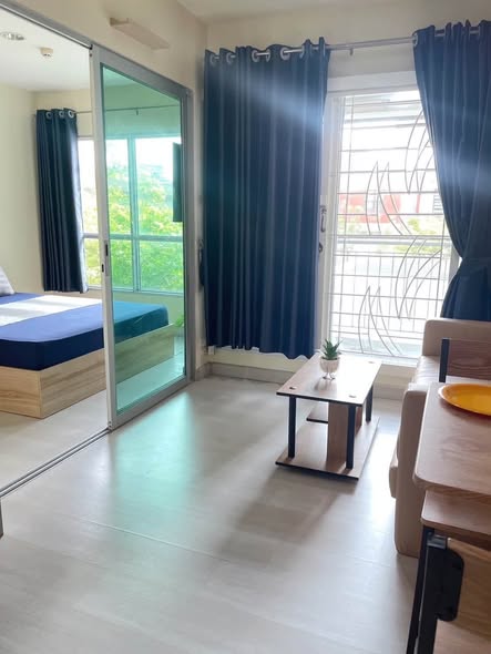 bedroom and room interior of Aspire Ngamwongwan