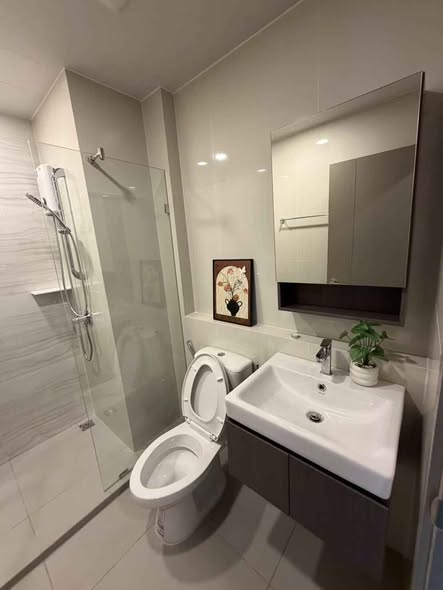 bathroom of Aspire Onnut Station