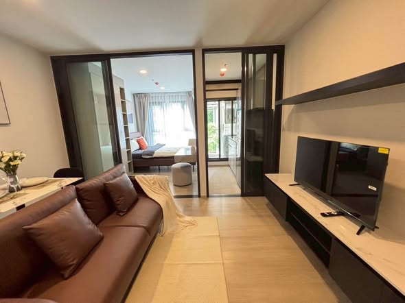 bedroom and living room and room interior of Aspire Onnut Station