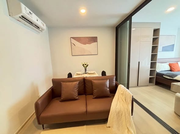bedroom and room interior of Aspire Onnut Station