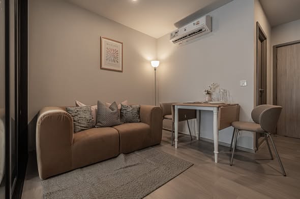 living room of Aspire Onnut Station