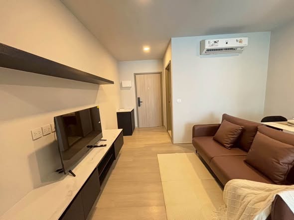 living room and bedroom of Aspire Onnut Station