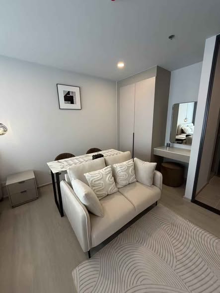 living room and bedroom of Aspire Onnut Station