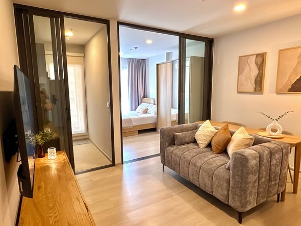 living room and bedroom and room interior of Aspire Onnut Station