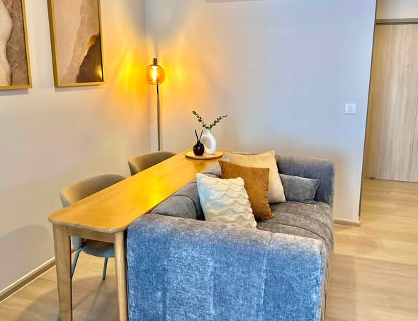 living room and room interior of Aspire Onnut Station