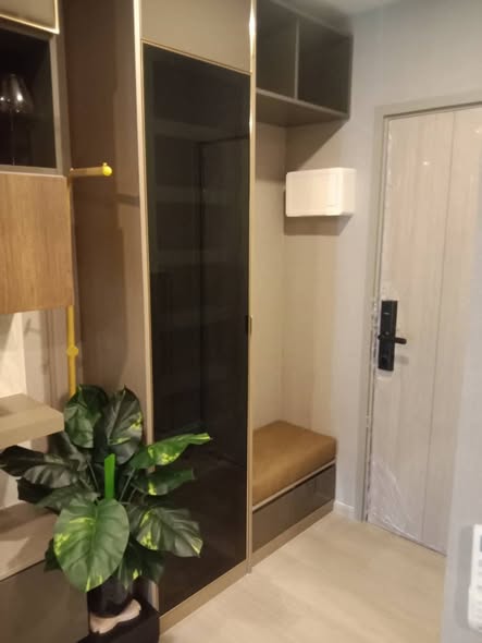 room interior of Aspire Onnut Station