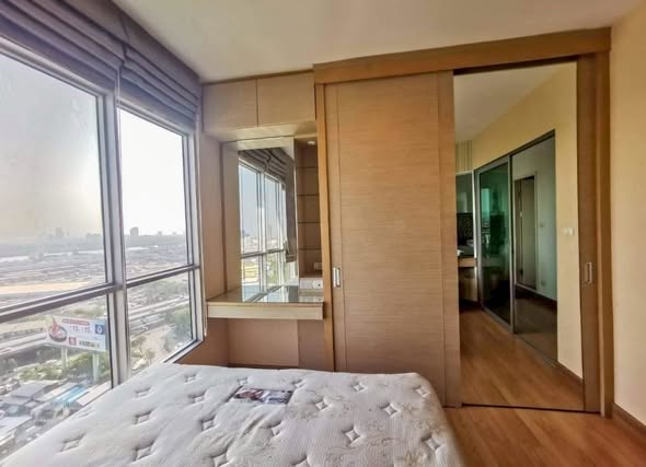 bedroom of Aspire Rama 4