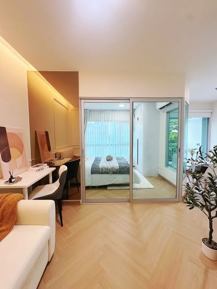 bedroom and room interior of Aspire Rama 4
