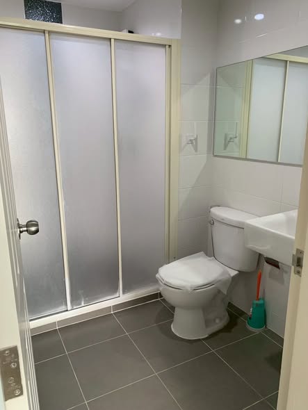 room interior and bathroom of Aspire Rama 9