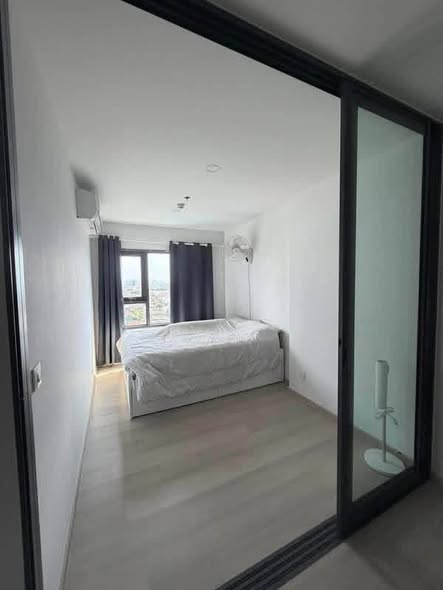 bedroom and room interior of Aspire Rattanathibet Weston