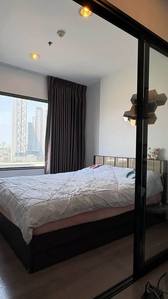 bedroom and room interior of Aspire Sathon-Taksin (Timber Zone)