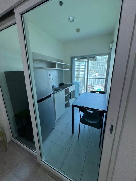 room interior of Aspire Sathorn – Tha Phra