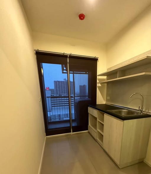 room interior of Aspire Sathorn – Tha Phra
