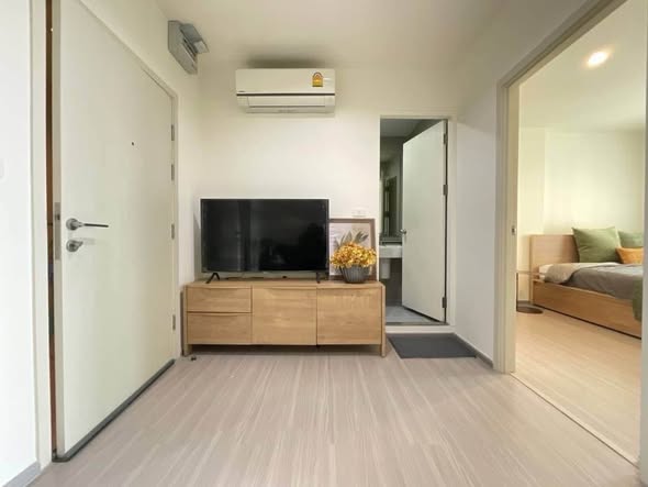bedroom and room interior of Aspire Sathorn-Ratchaphruek
